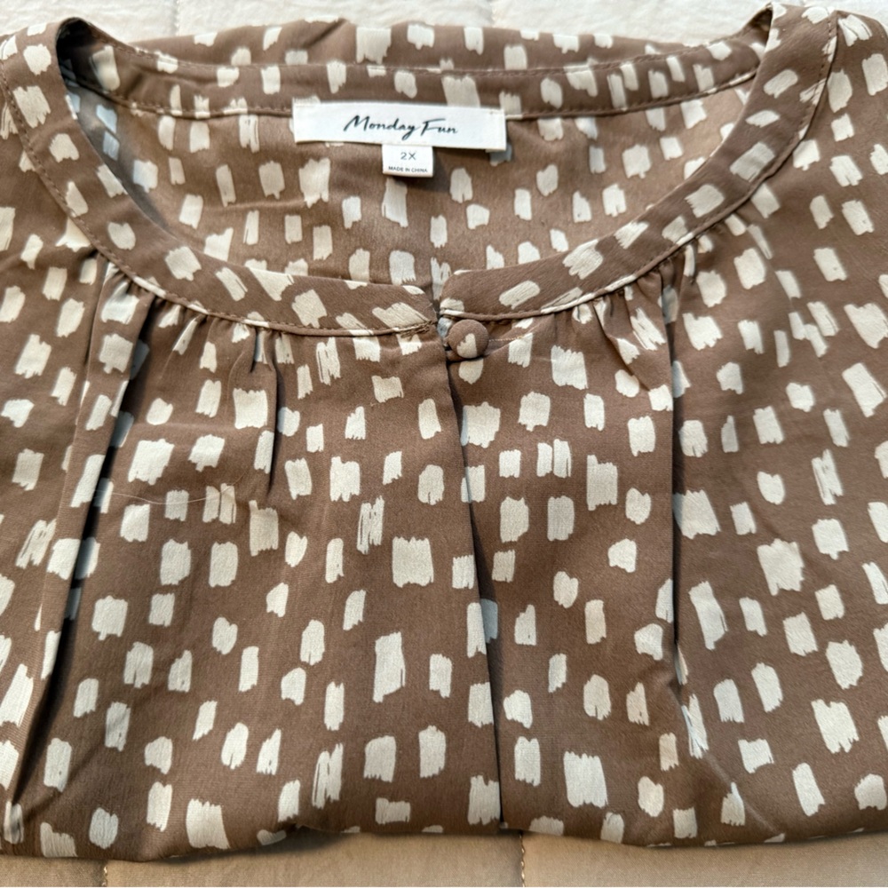 Monday Fun 2X Neutral Shell Sleeveless Top Stitchfix